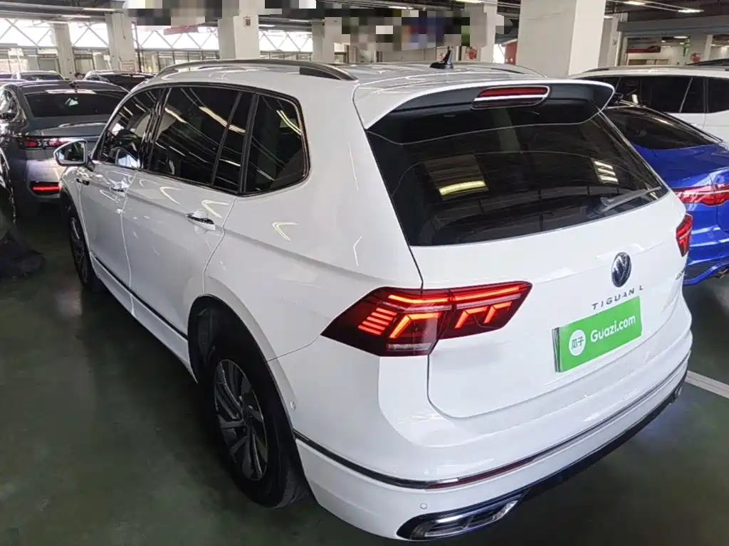 Volkswagen Tiguan L PHEV — миниатюра 5