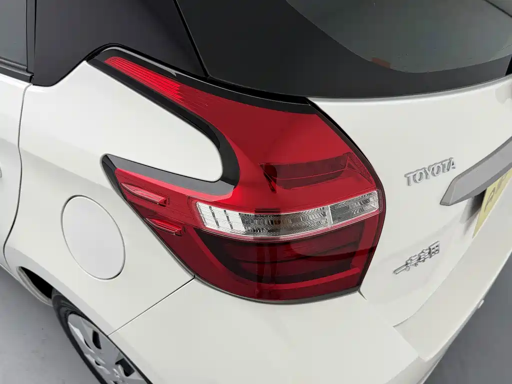 Toyota Vios FS — миниатюра 8