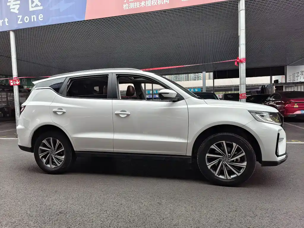 Geely Vision X6 — миниатюра 5