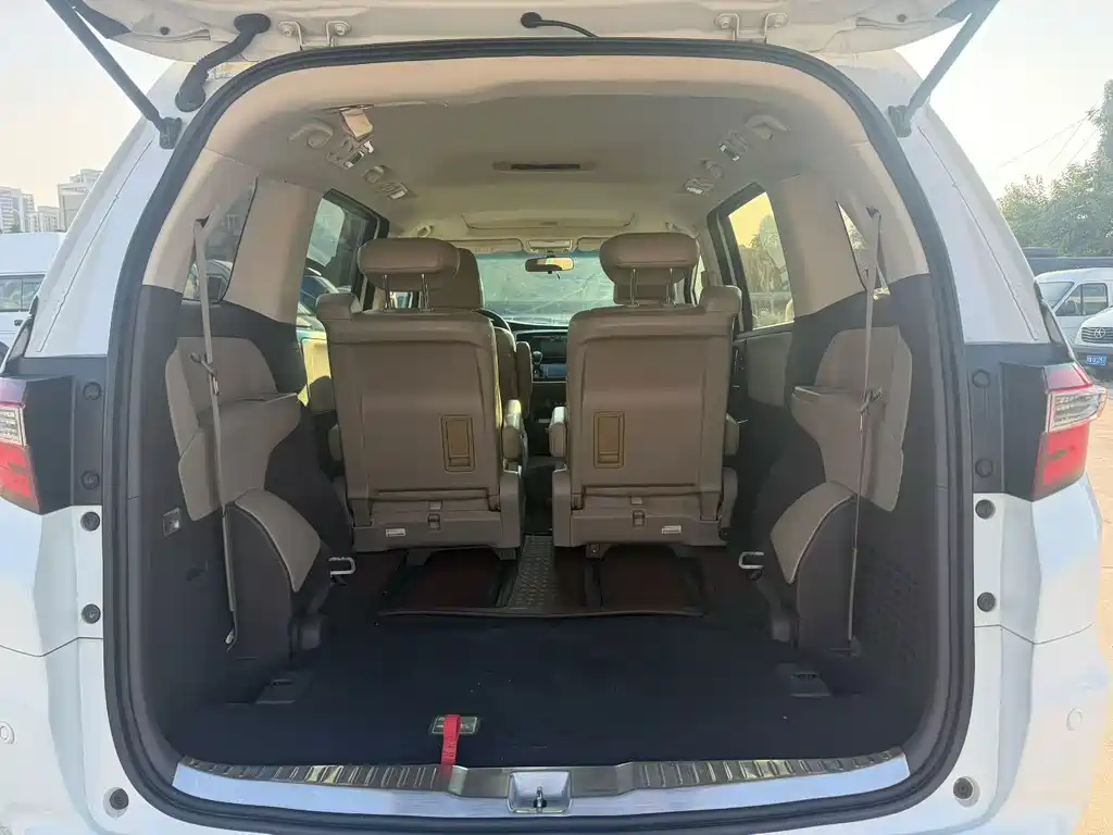 Honda Odyssey — миниатюра 6