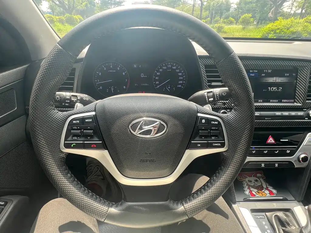 Hyundai Elantra — миниатюра 21