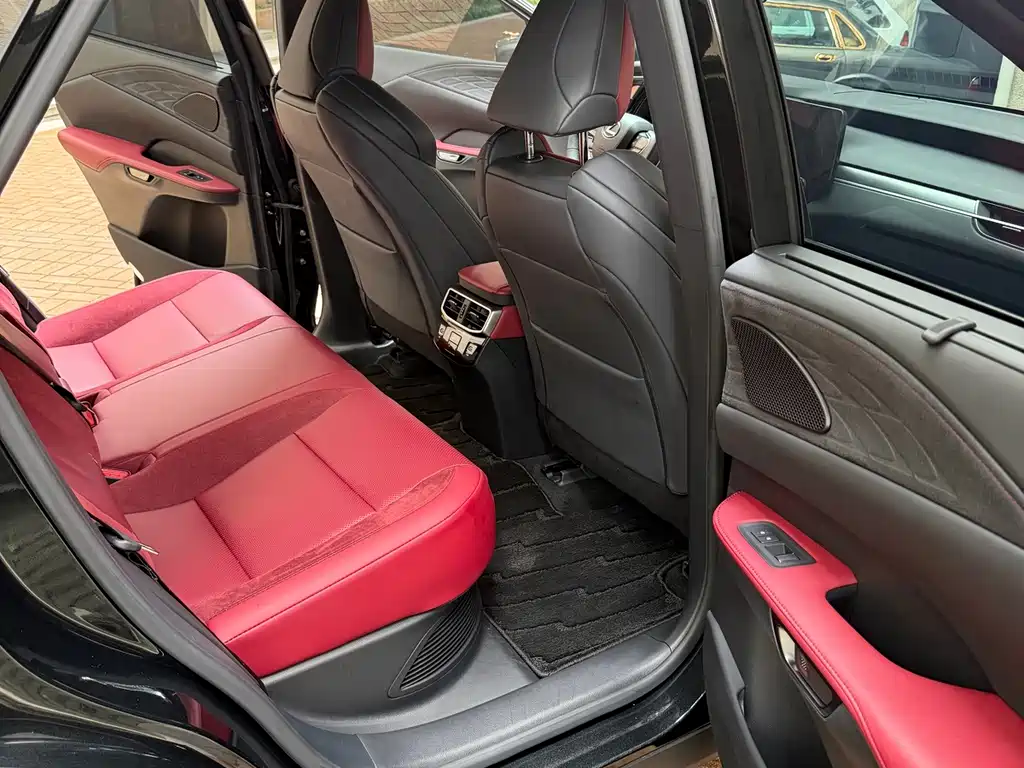 Lexus RX — миниатюра 11