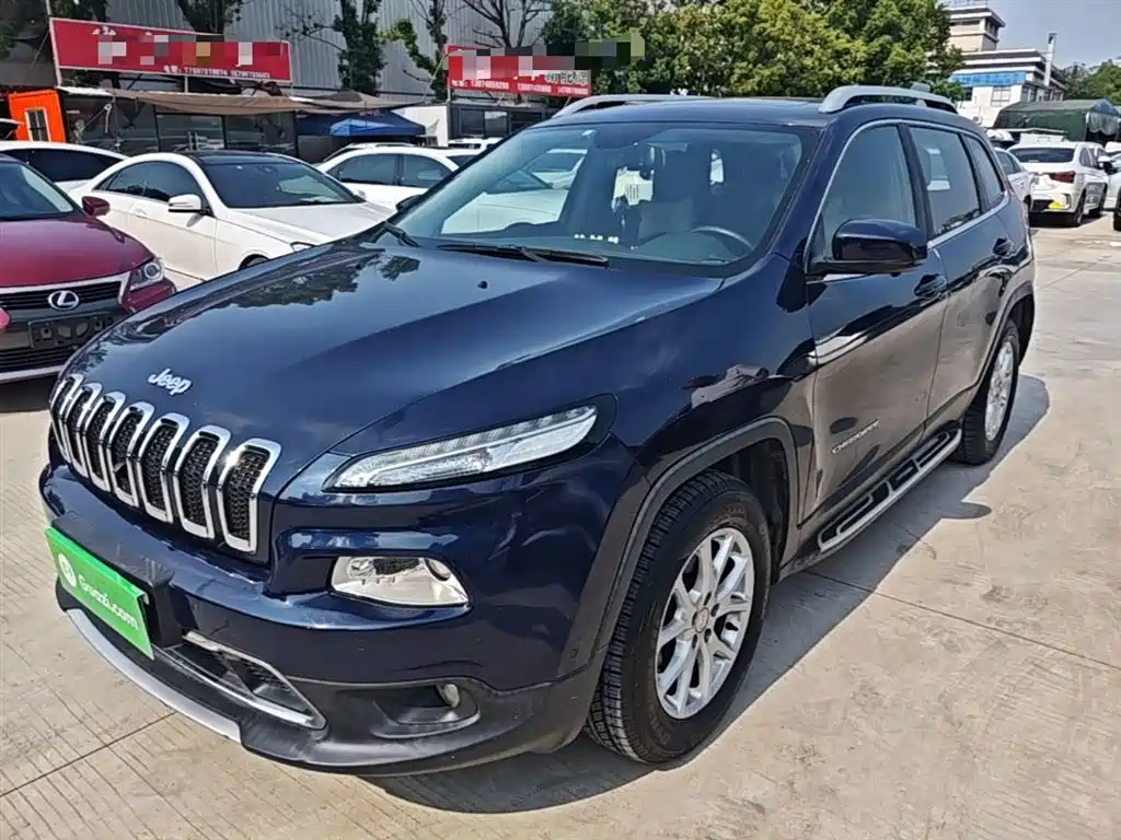 Купить Jeep Cherokee