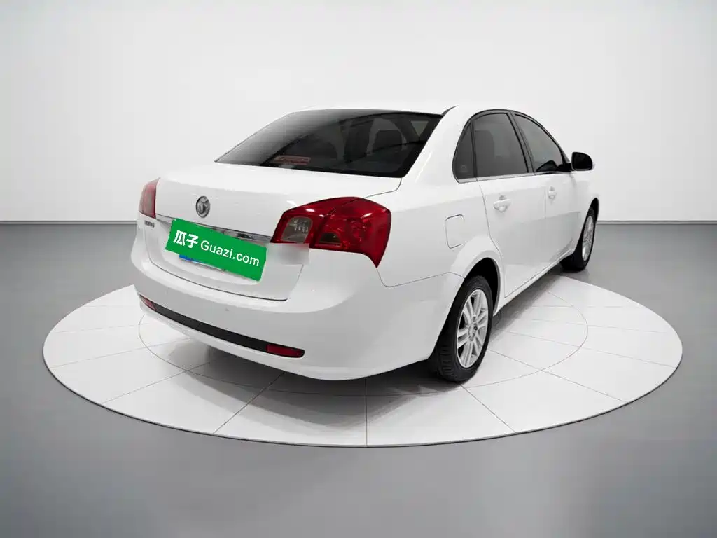 Buick Excelle — миниатюра 6