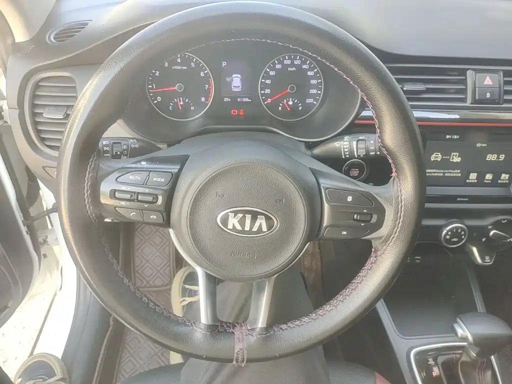 Kia KX Cross — миниатюра 11