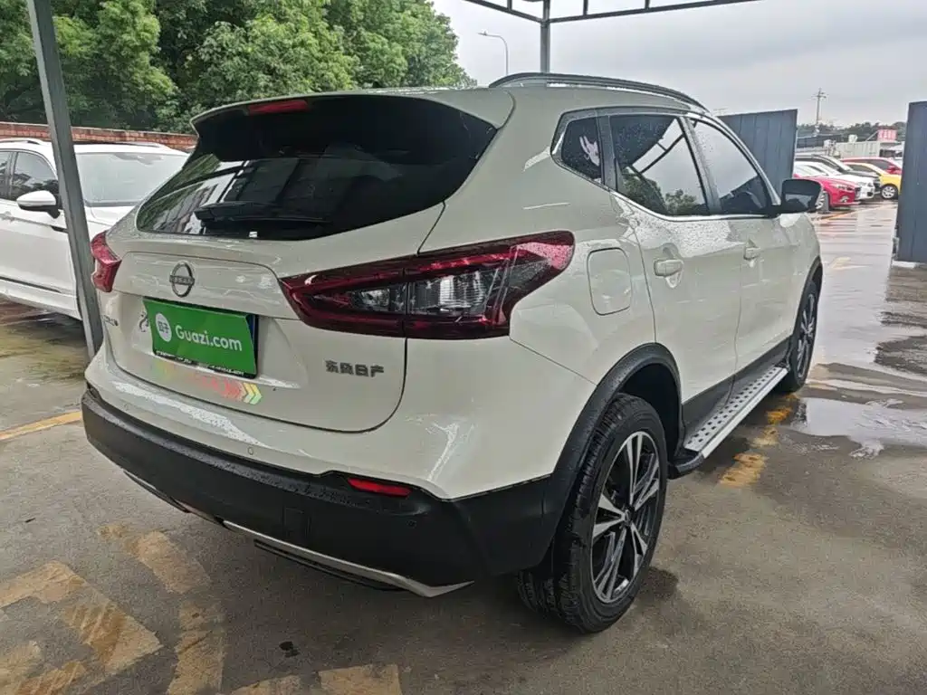 Nissan Qashqai — миниатюра 7