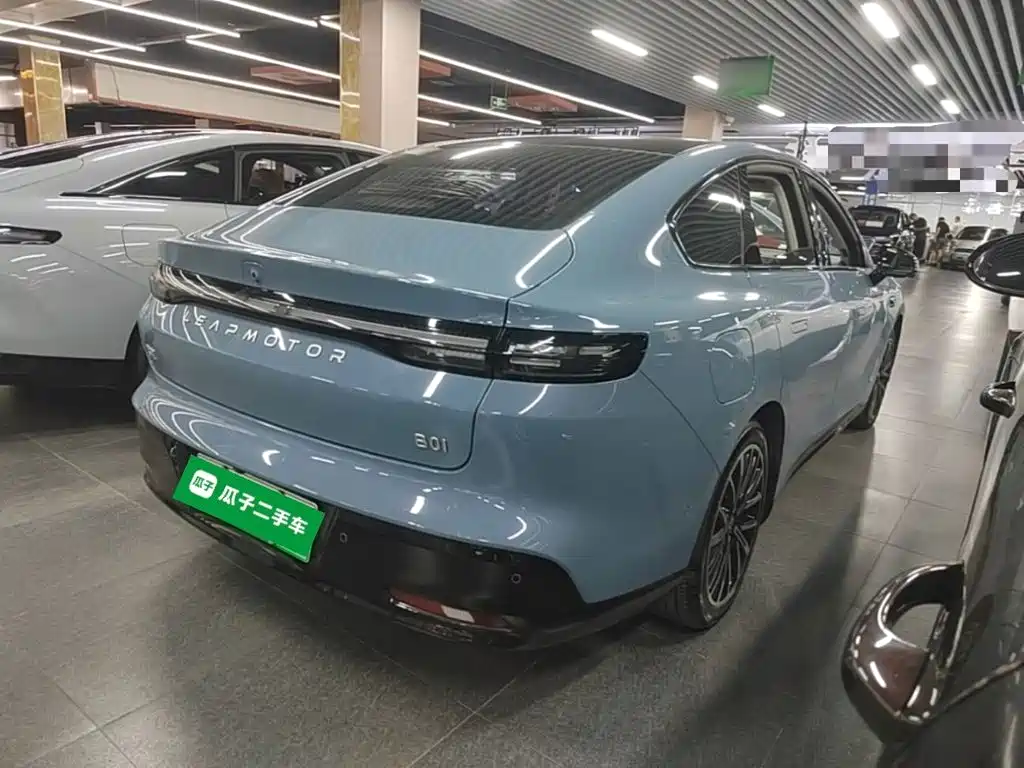 Leapmotor Leapmotor B01 — миниатюра 7