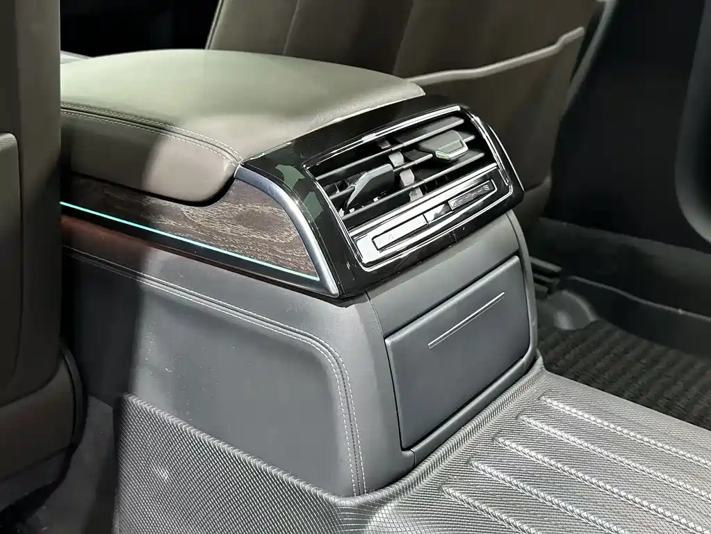 Audi A8 — миниатюра 15