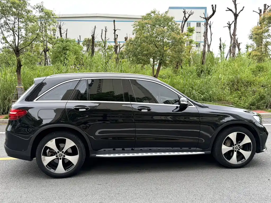 Mercedes-Benz GLC 2018 GLC 300 4MATIC