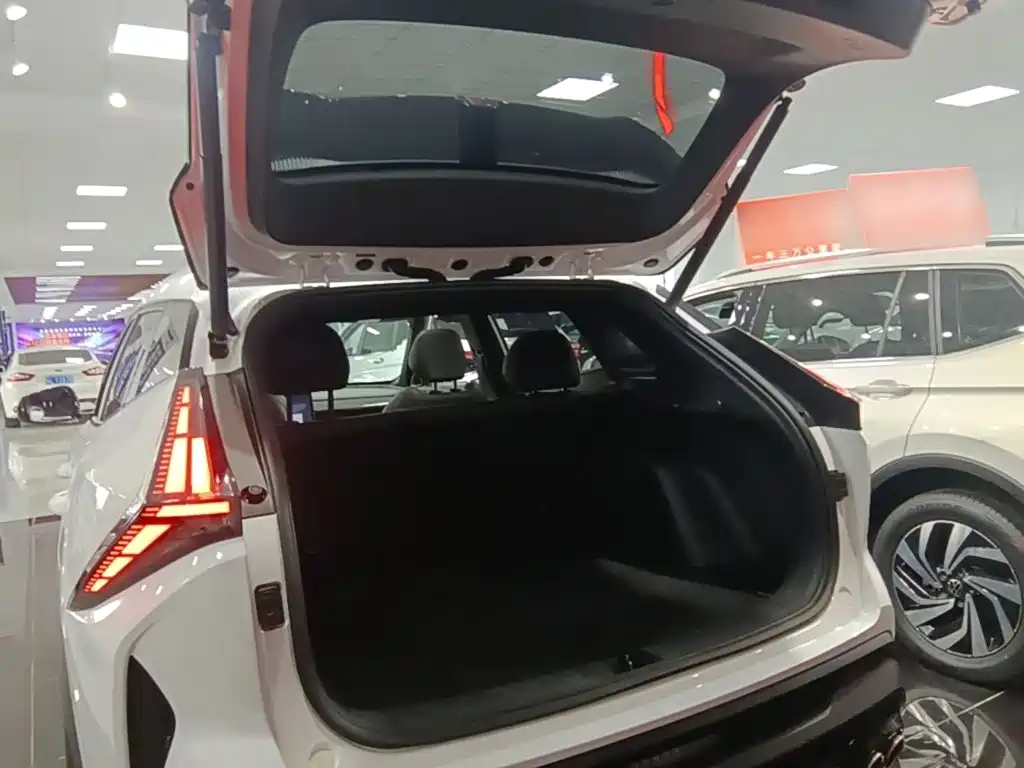 Geely Boyue — миниатюра 19