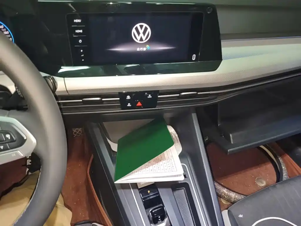 Volkswagen Golf — миниатюра 18