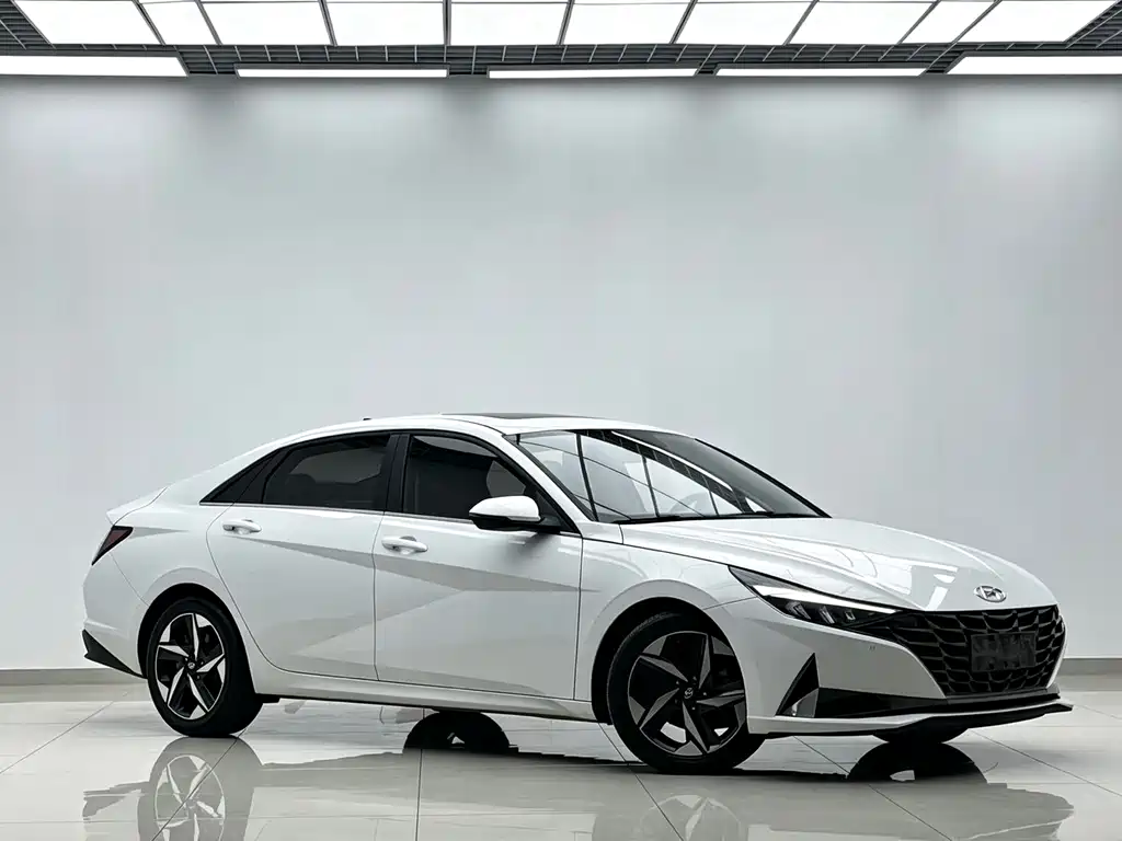 Hyundai Elantra — миниатюра 2