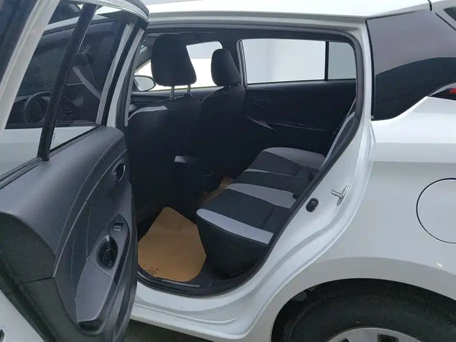 TOYOTA YARIS L ZHIXUAN