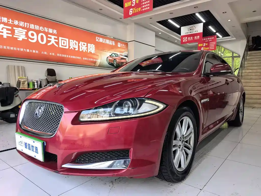 Jaguar XF 2013