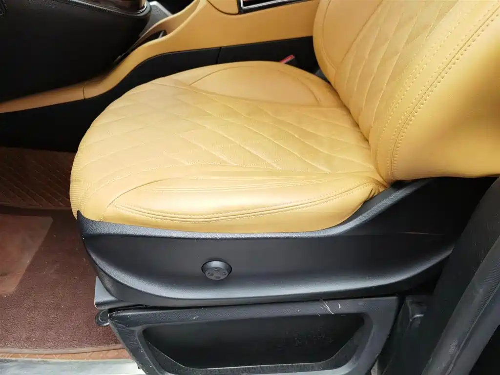 MERCEDES-BENZ V CLASS