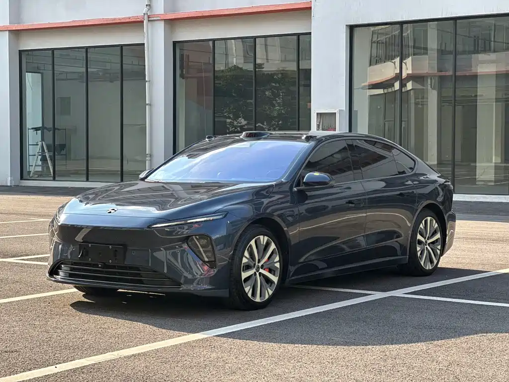 NIO ET7