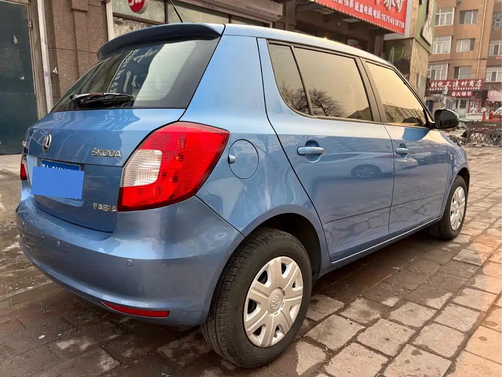Skoda Fabia — миниатюра 4
