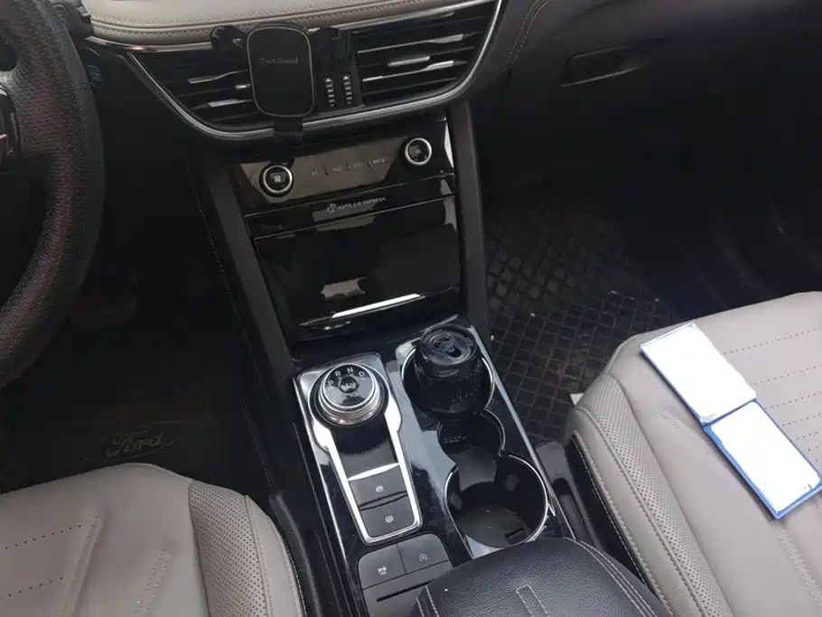 Ford Escape — миниатюра 16