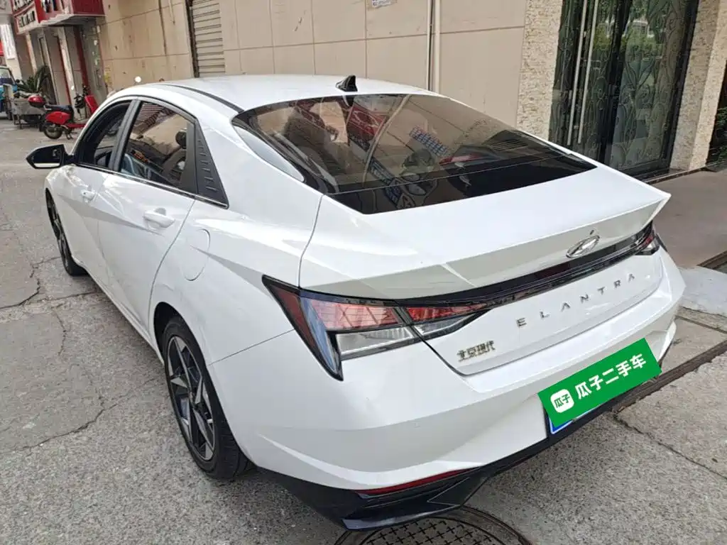 Hyundai Elantra — миниатюра 5
