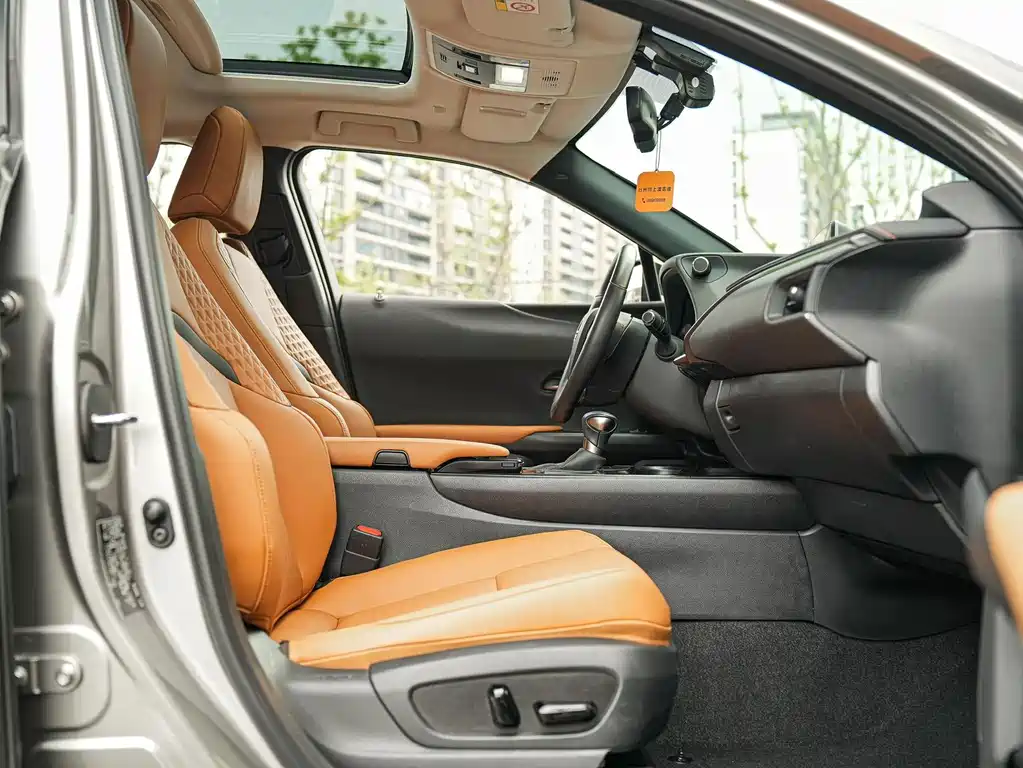 Lexus UX — миниатюра 11