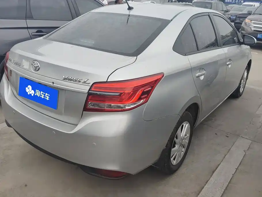 Toyota Yaris L — миниатюра 3