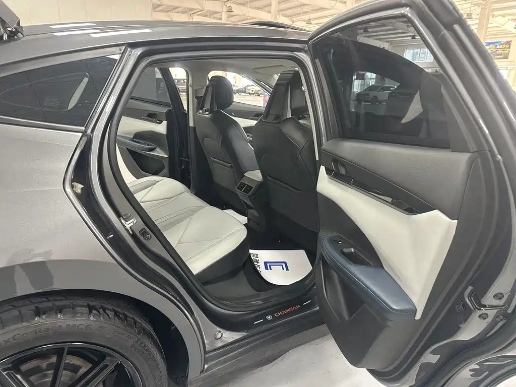 Changan UNI-V iDD — миниатюра 14