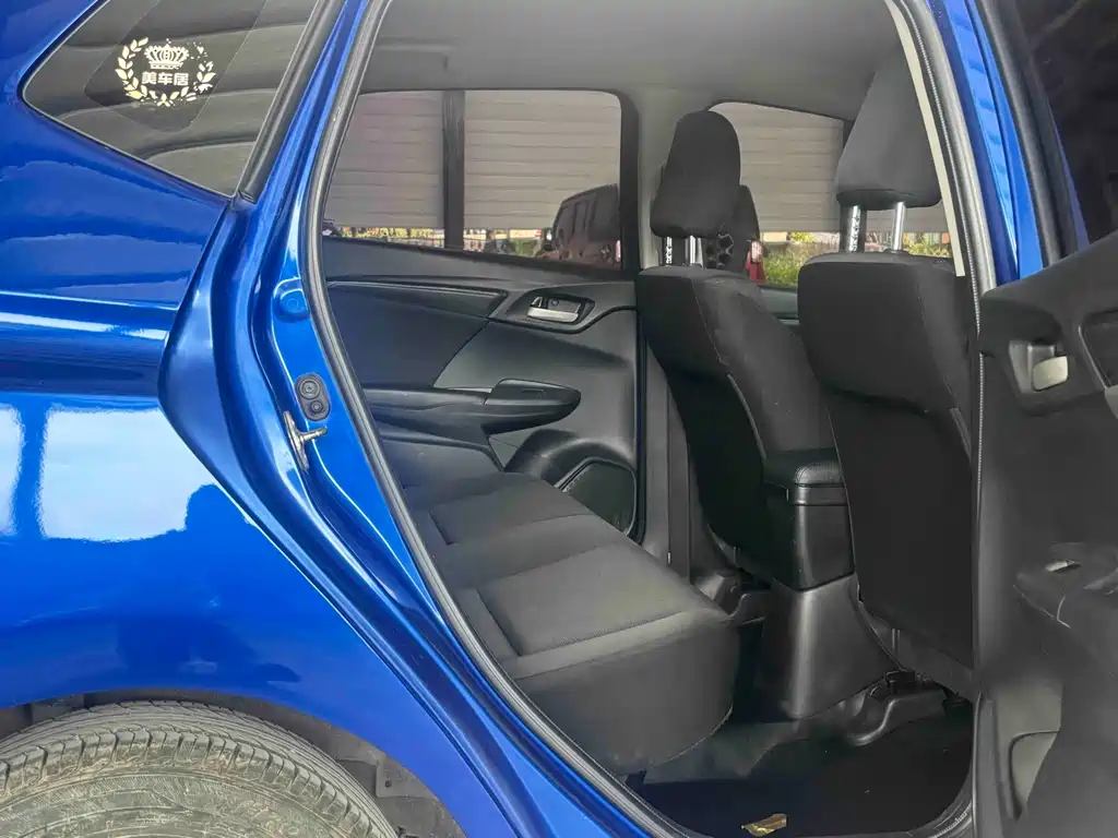 Honda Fit — миниатюра 8