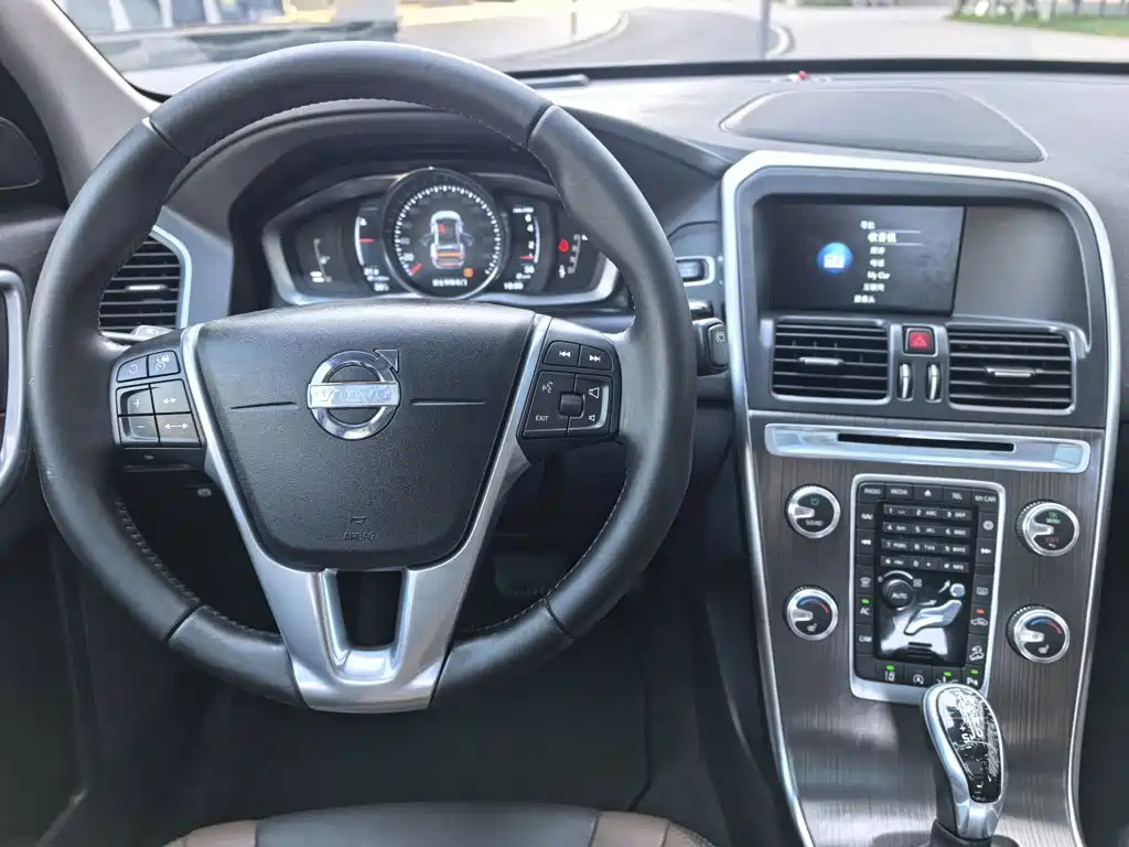 Volvo XC60 — миниатюра 11