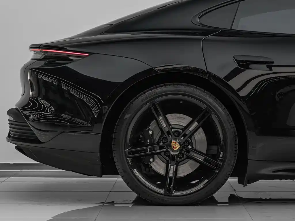 Porsche Taycan — миниатюра 9