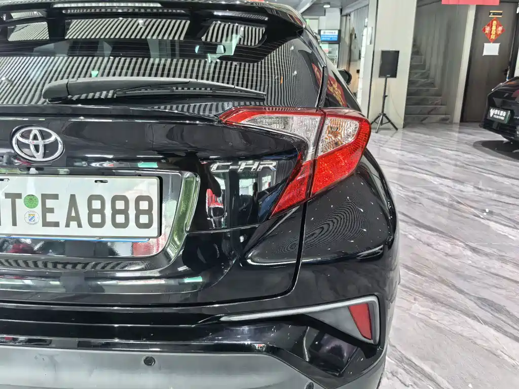Toyota C-HR — миниатюра 26