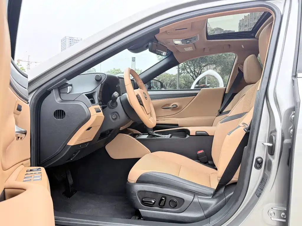 Lexus ES — миниатюра 6