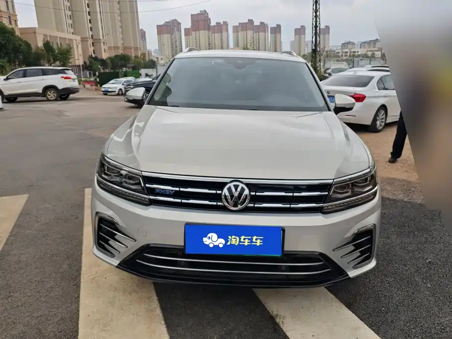 Volkswagen Tiguan L PHEV — миниатюра 2