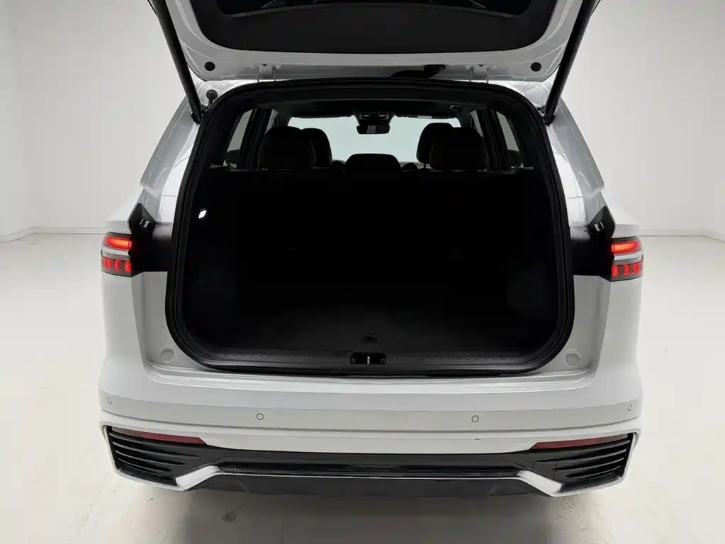 Geely Xingyue L — миниатюра 15