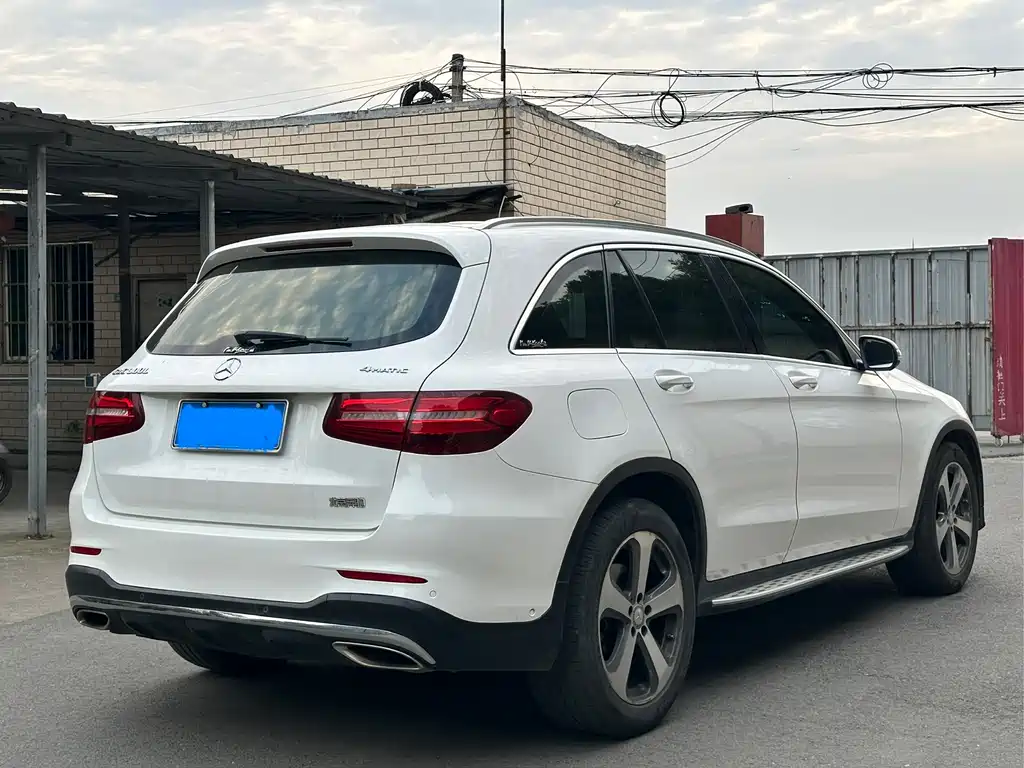Mercedes-Benz GLC 2017 GLC 300 4MATIC