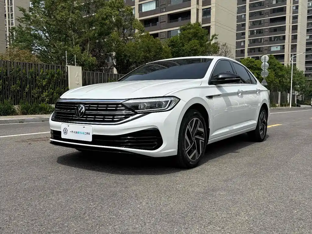 Volkswagen Sagitar 2022