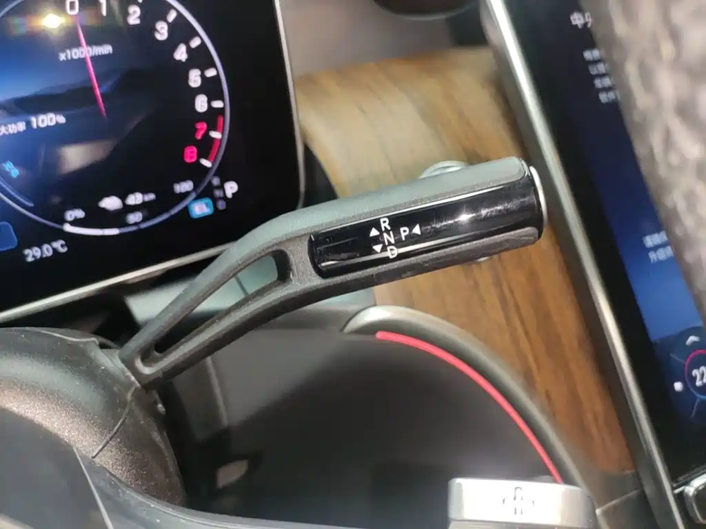 Mercedes-Benz GLC New Energy — миниатюра 14