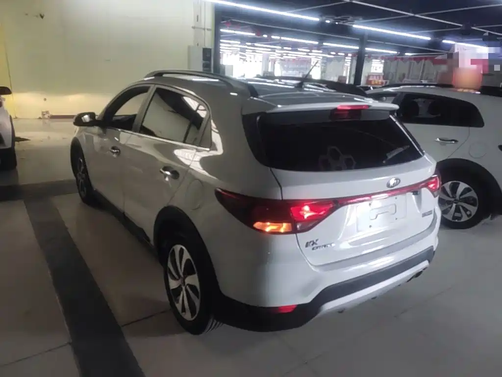 Kia KX Cross — миниатюра 5