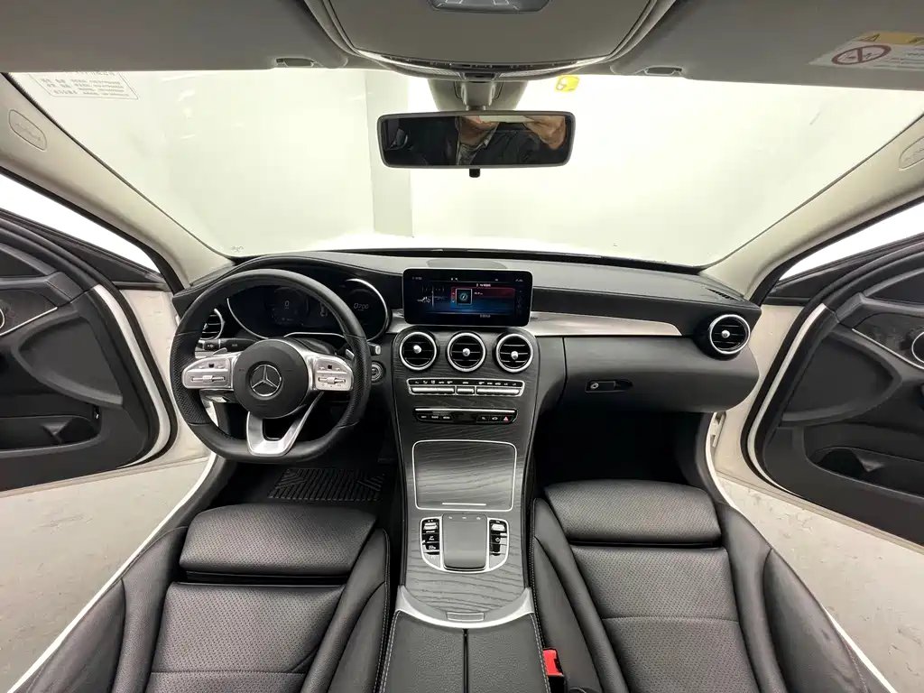 Mercedes-Benz C-Class — миниатюра 2