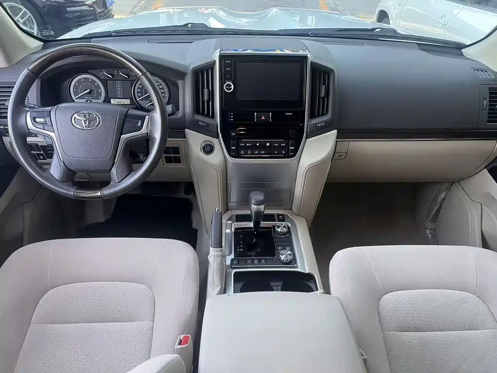 Toyota Land Cruiser — миниатюра 5