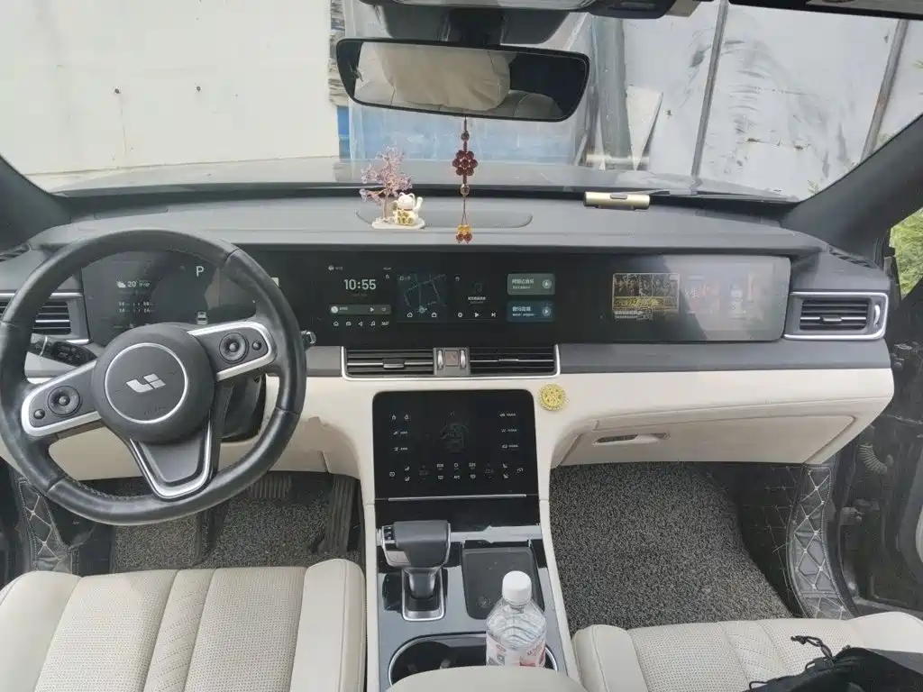 Li Auto ONE 2020 6 мест
