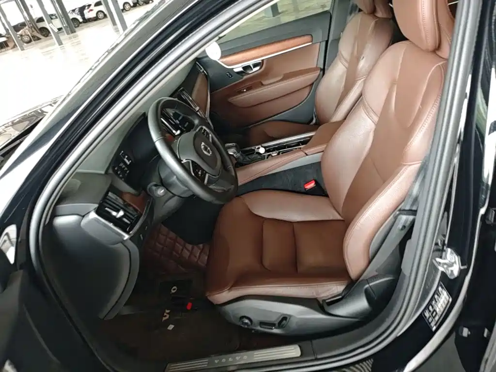 Volvo S90 — миниатюра 15