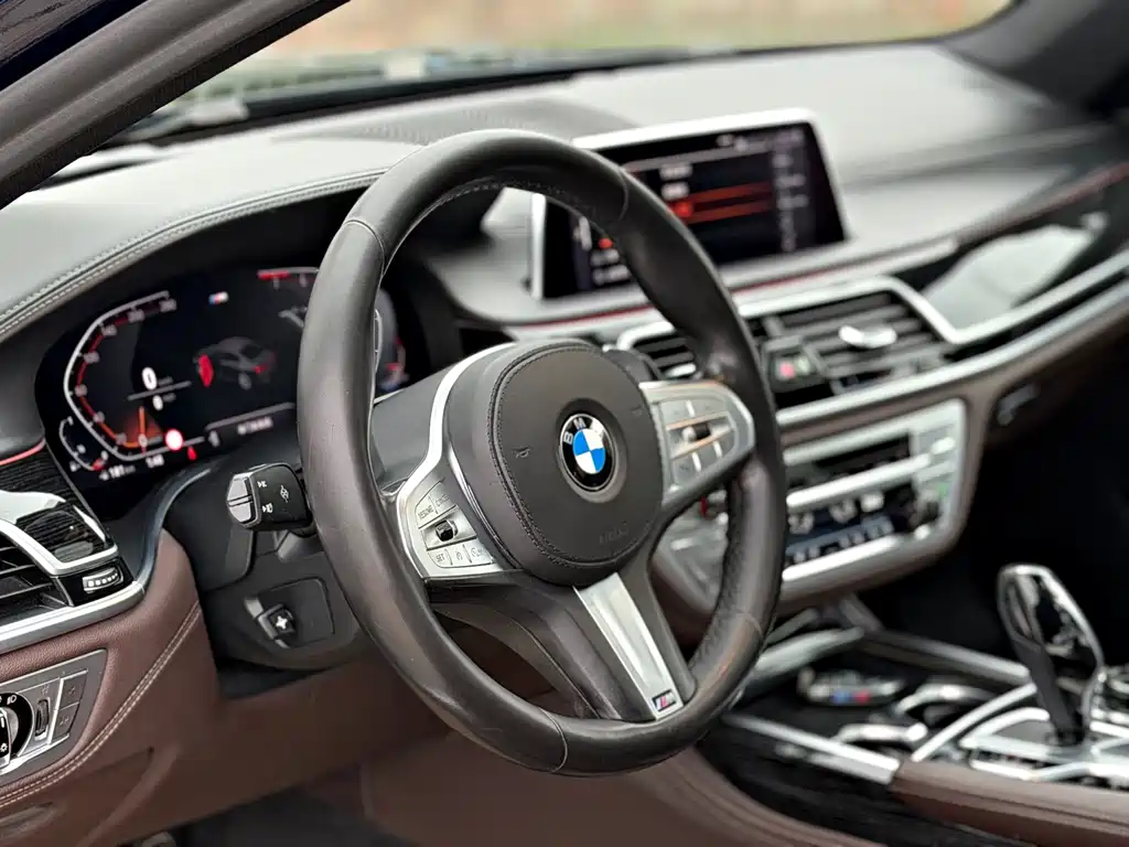 BMW 7 SERIES