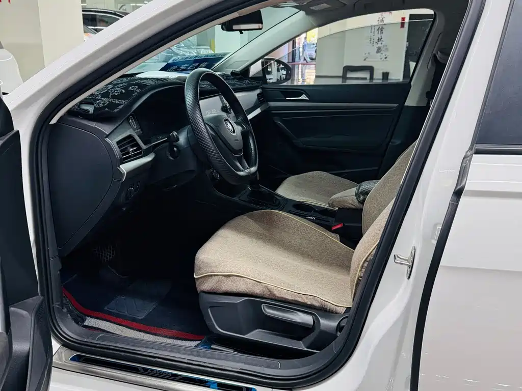 Volkswagen Lavida — миниатюра 8