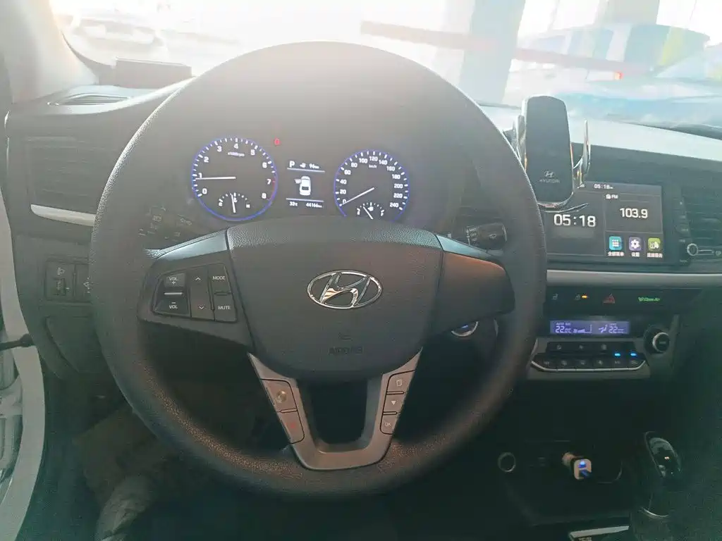 Hyundai Mistra — миниатюра 11