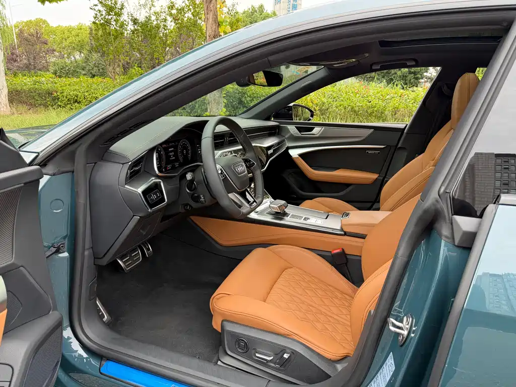Audi A7L — миниатюра 7
