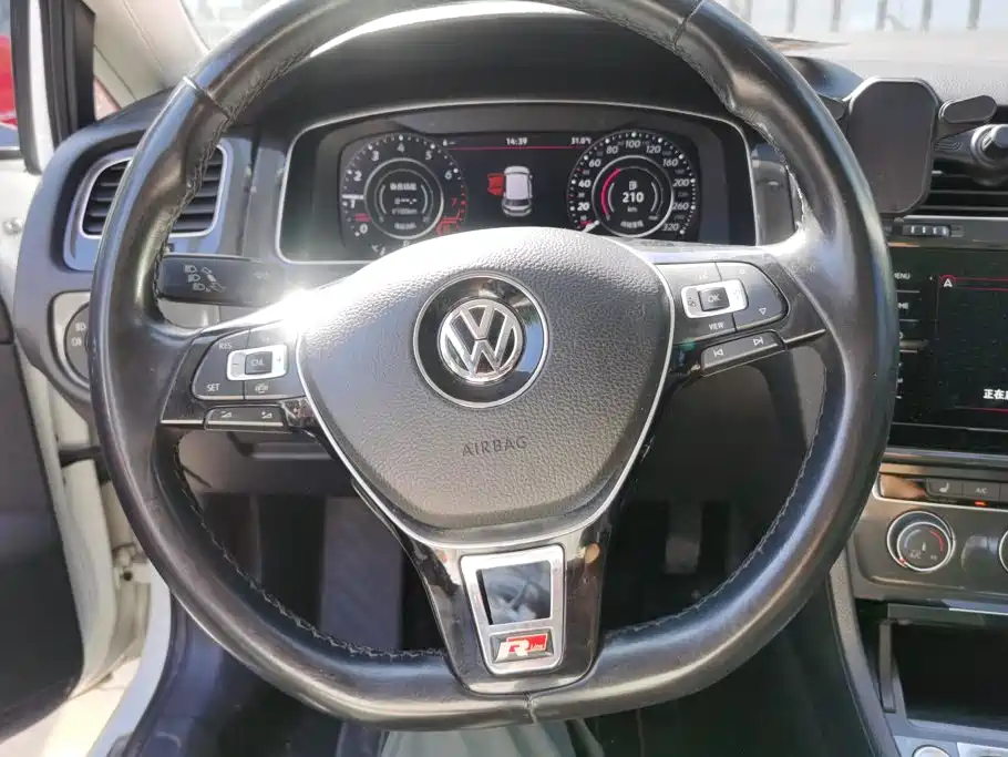 Volkswagen Golf — миниатюра 15