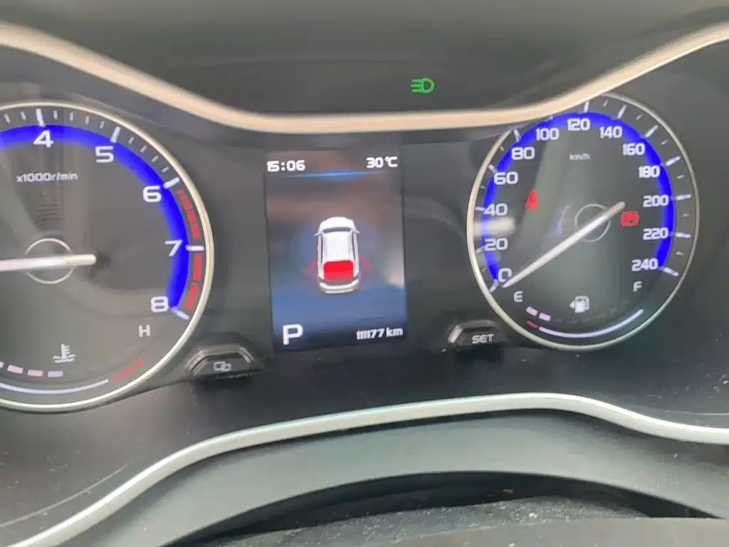 Geely Vision S1 — миниатюра 5