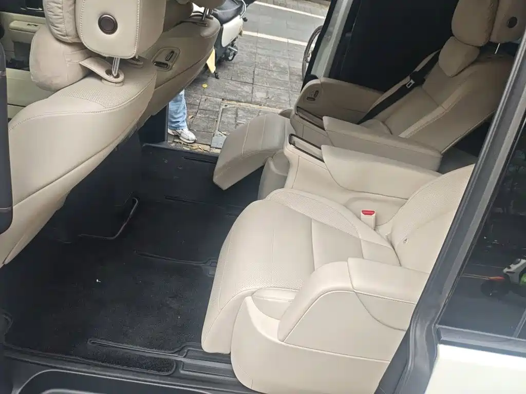 Li Auto Li MEGA — миниатюра 13