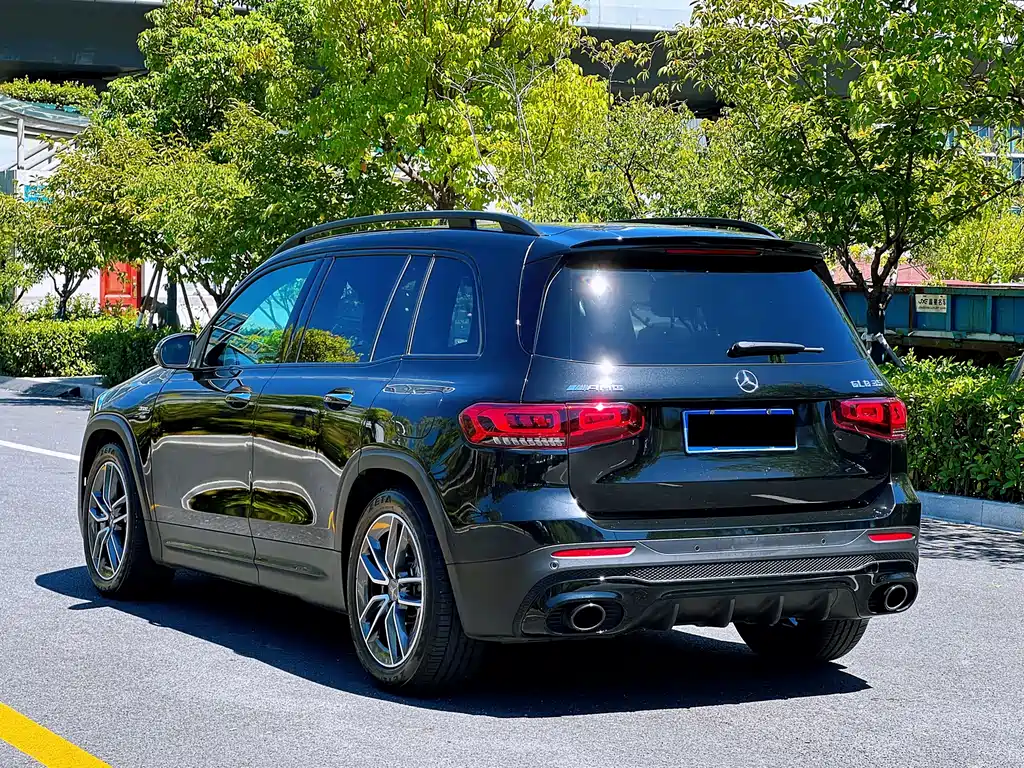 MERCEDES-BENZ GLB AMG