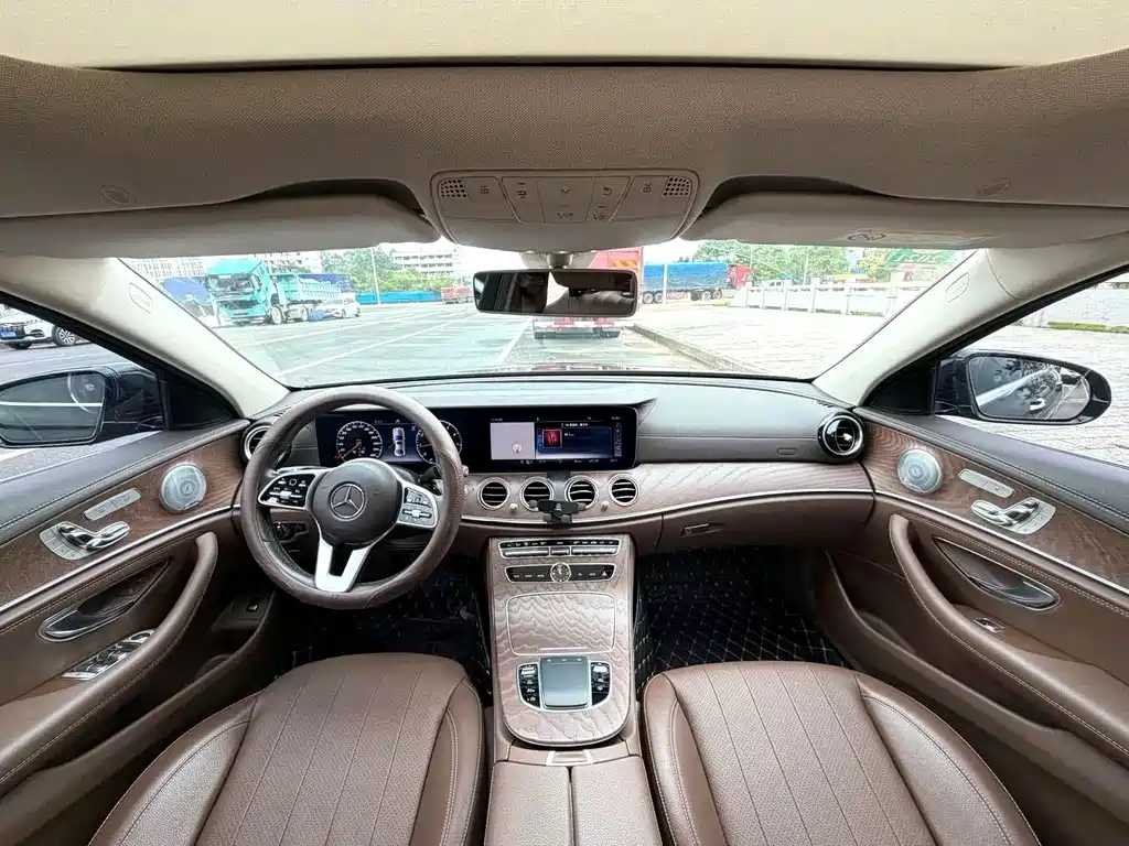 Mercedes-Benz E-Class — миниатюра 3